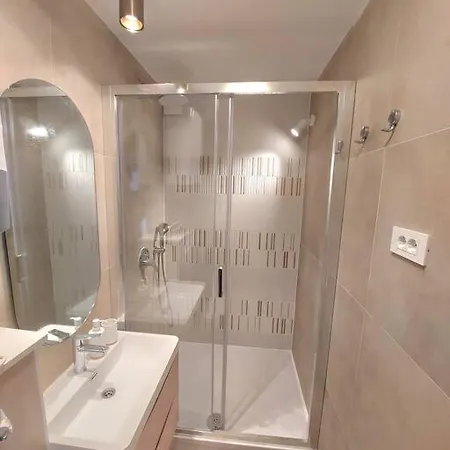 Orla דירה מאקרסקה